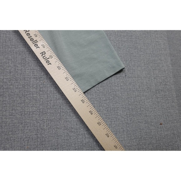 Peter Millar Shirt Mens XL Green Long Sleeve Performance Tee Lightweight Stretch - Picture 6 of 8